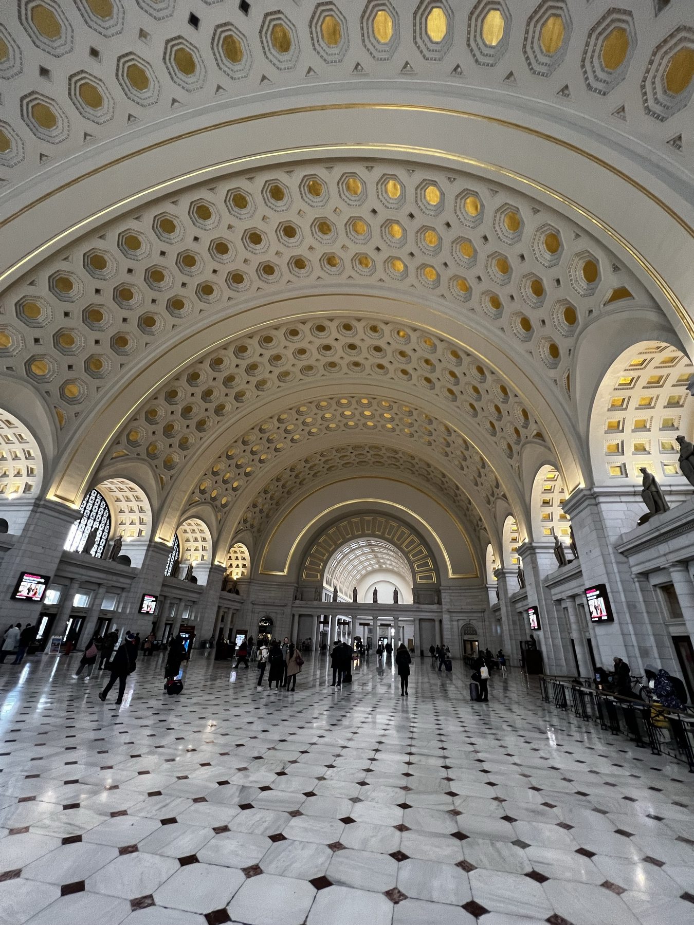 Hall de gare américain lumineux